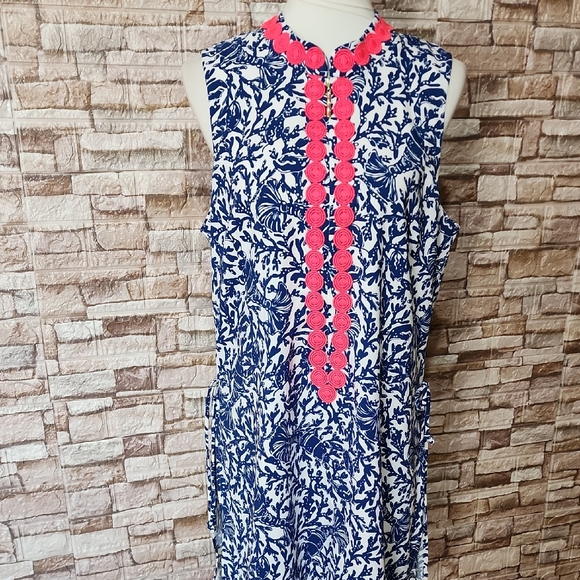 Lilly Pulitzer Dresses & Skirts - Lilly Pulitzer Floral Sleeveless Dress Blue and Pink
